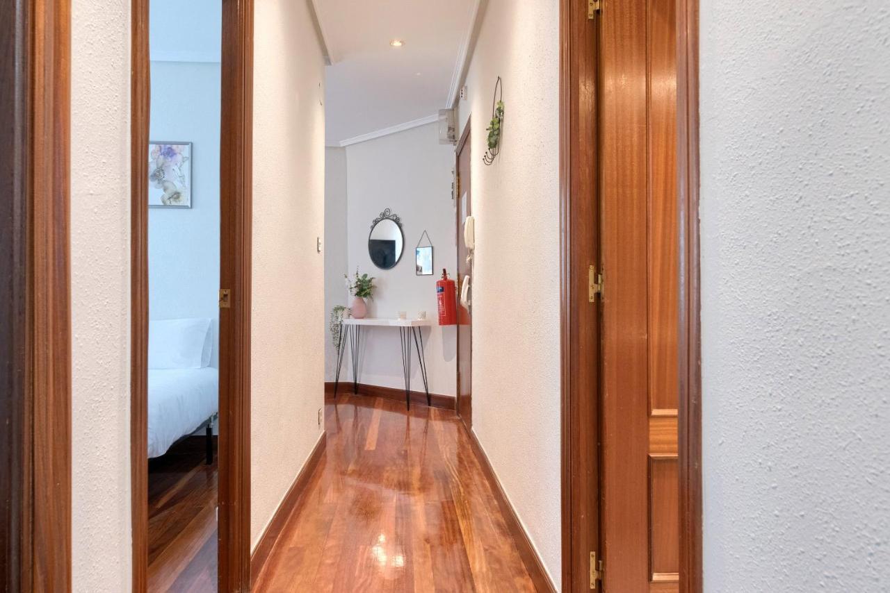 Vivienda Turistica Junto Al Ayuntamiento Leilighet Bilbao Eksteriør bilde