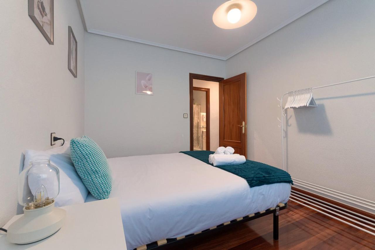 Vivienda Turistica Junto Al Ayuntamiento Leilighet Bilbao Eksteriør bilde